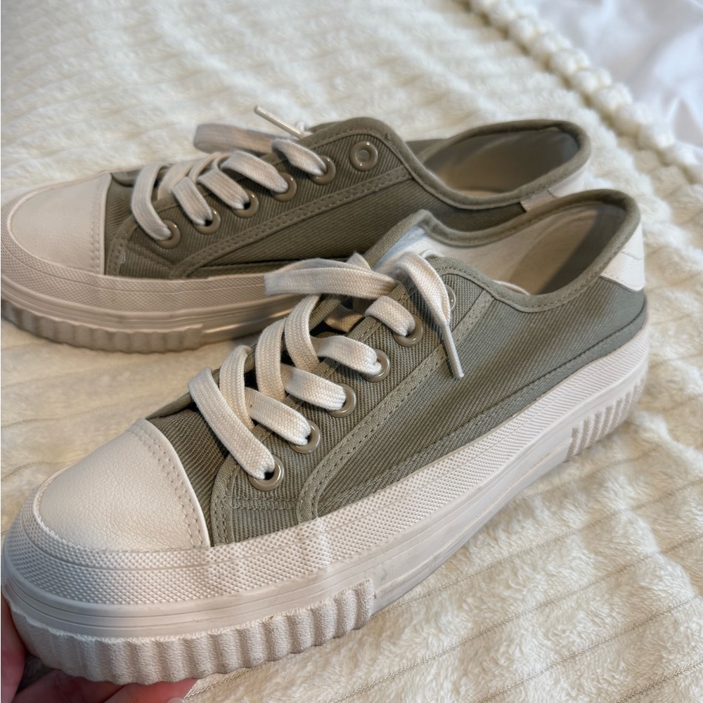 Zara Olive Green Sneakers